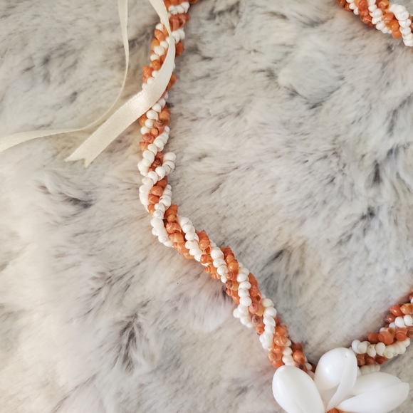 Hawaiian Flower Shell Lei Necklace With Kukui Beads - Picture 5 of 7